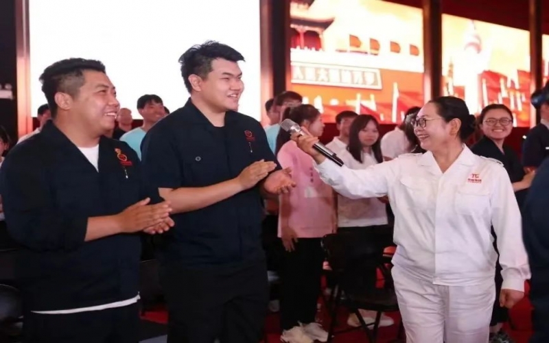 绽放青春光彩 开启荣耀征程！QY千亿集团举行2023届荣耀青年文艺汇报晚会
