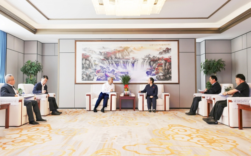 国网天津市电力公司董事长、党委书记郭铭群深入QY千亿集团走访调研