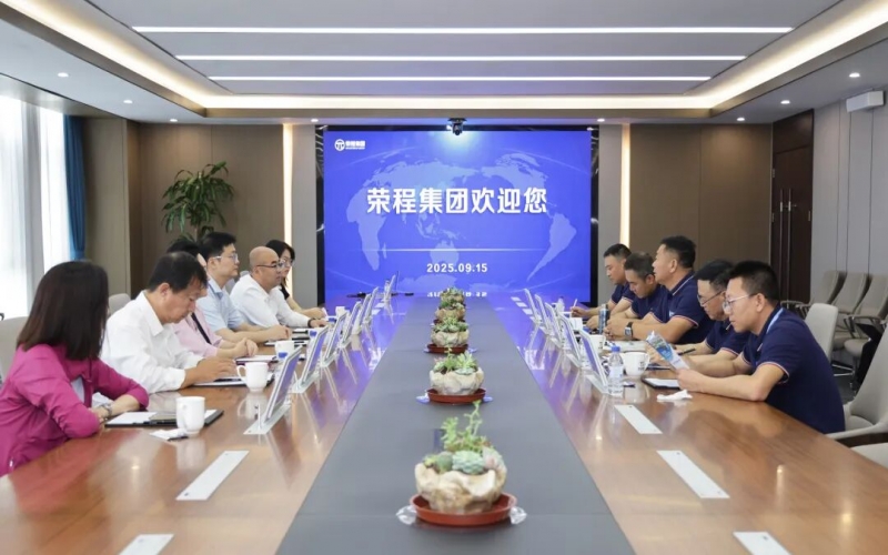 新疆生产建设兵团第十四师昆玉市党委常委、副师长王鑫到访QY千亿集团